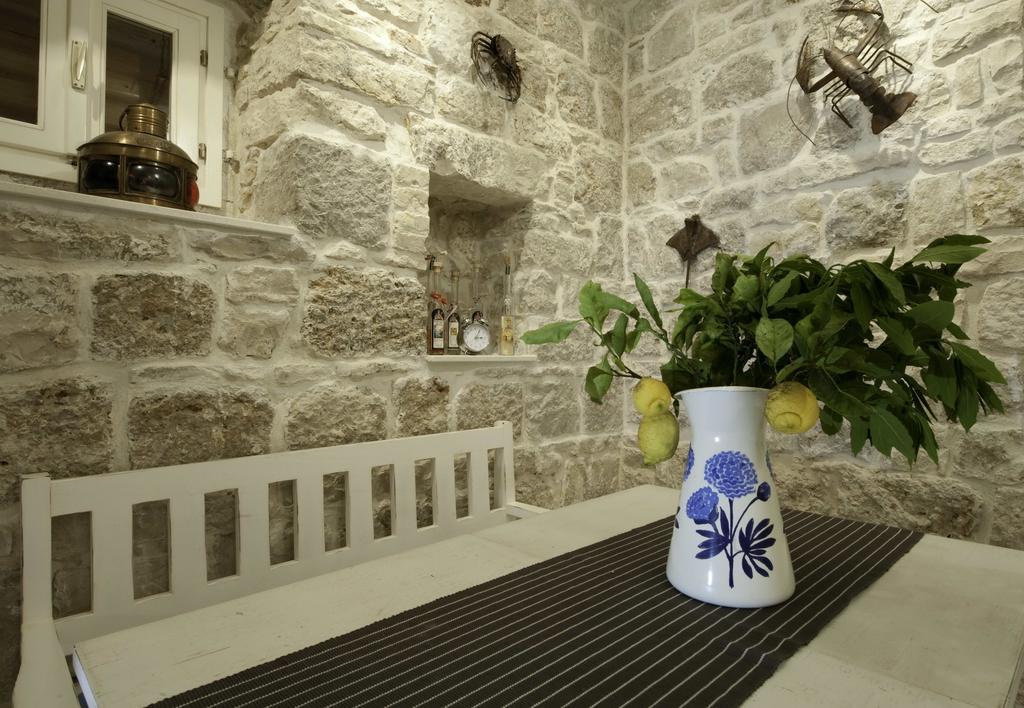 Komiža Apartment Whooart מראה חיצוני תמונה
