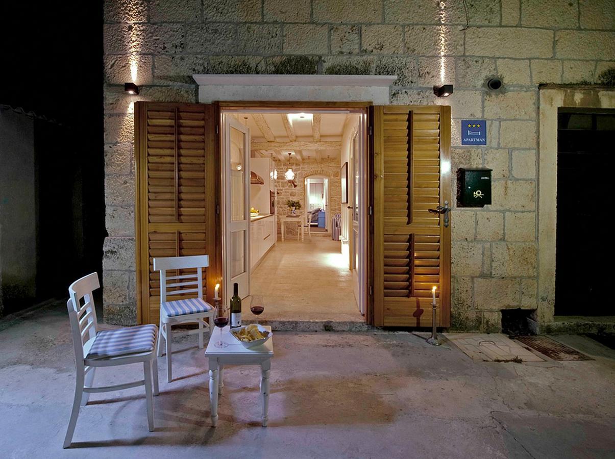 Komiža Apartment Whooart מראה חיצוני תמונה